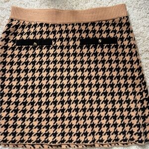 Janie and Jack Black and Tan Houndstooth Skirt